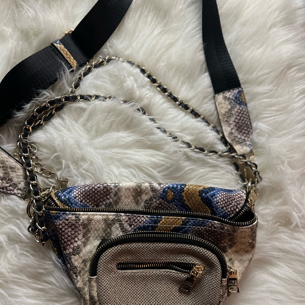 Steve Madden Crossbody
